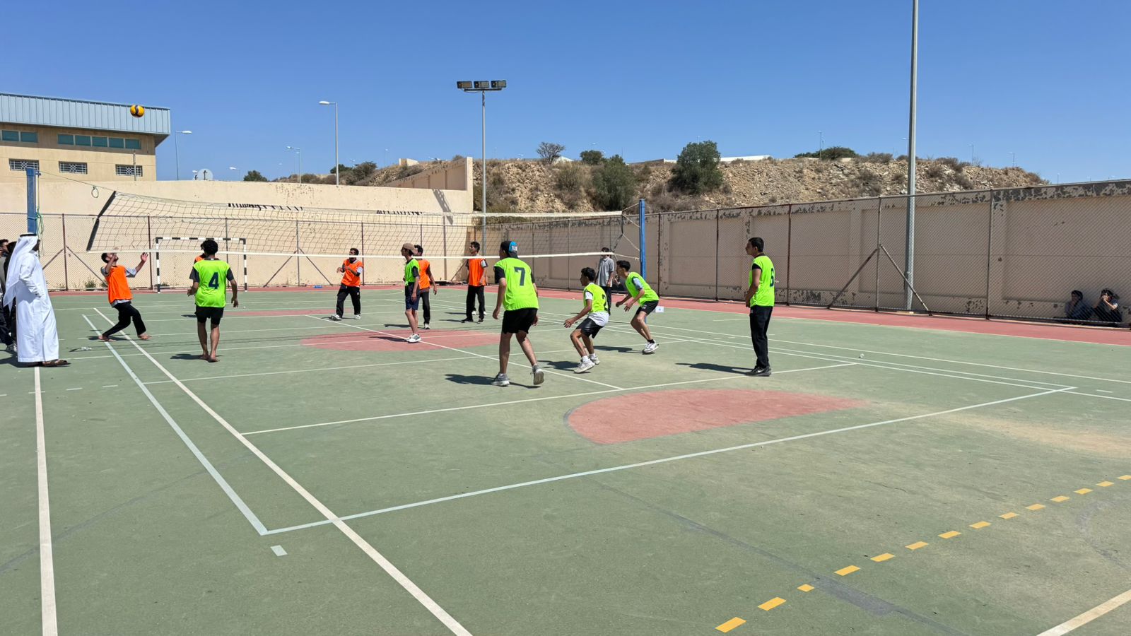 بطولة كرة الطائرة.jpg